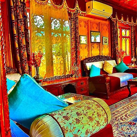 Srīnagar Crown Of India Group Of Houseboats酒店 外观 照片