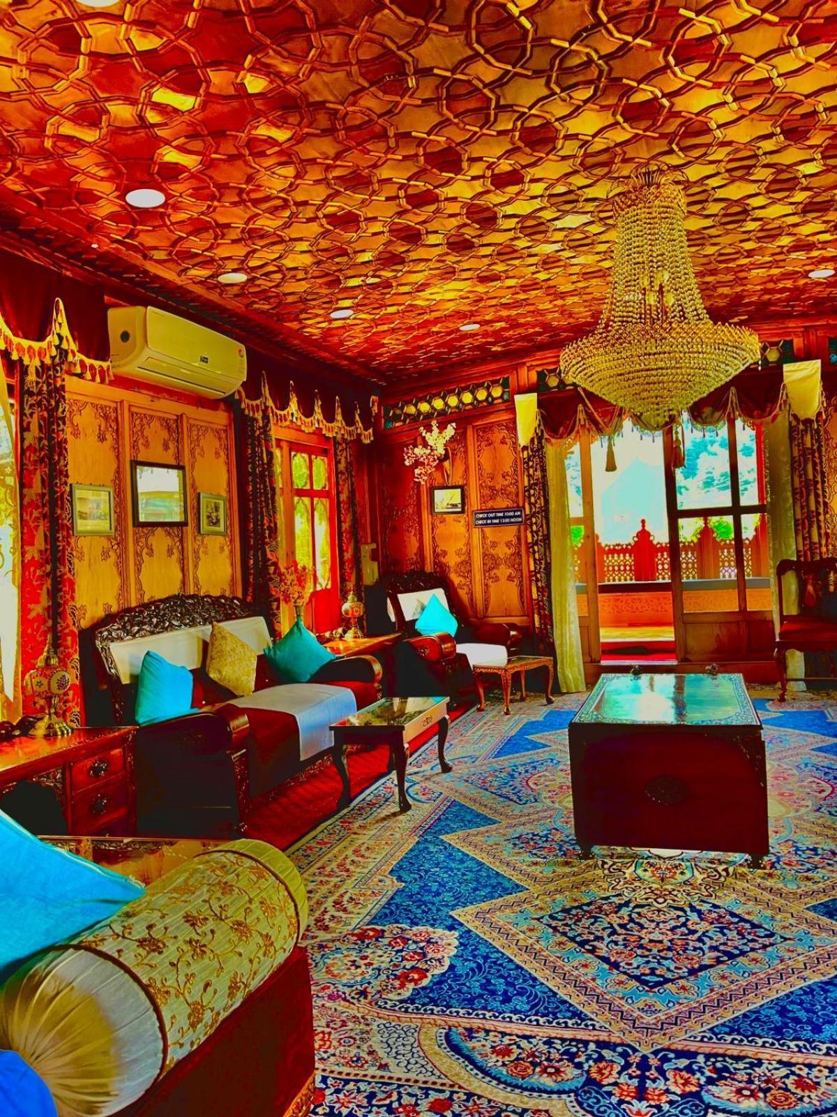 Srīnagar Crown Of India Group Of Houseboats酒店 外观 照片