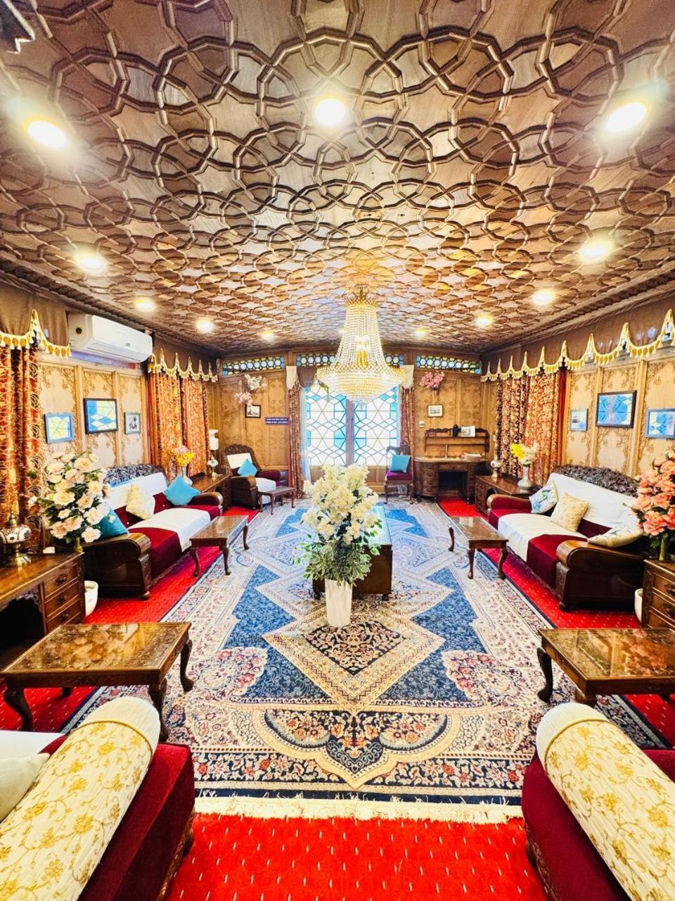 Srīnagar Crown Of India Group Of Houseboats酒店 外观 照片