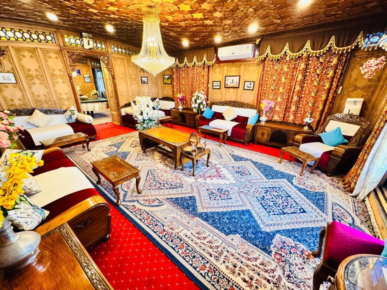 Srīnagar Crown Of India Group Of Houseboats酒店 外观 照片