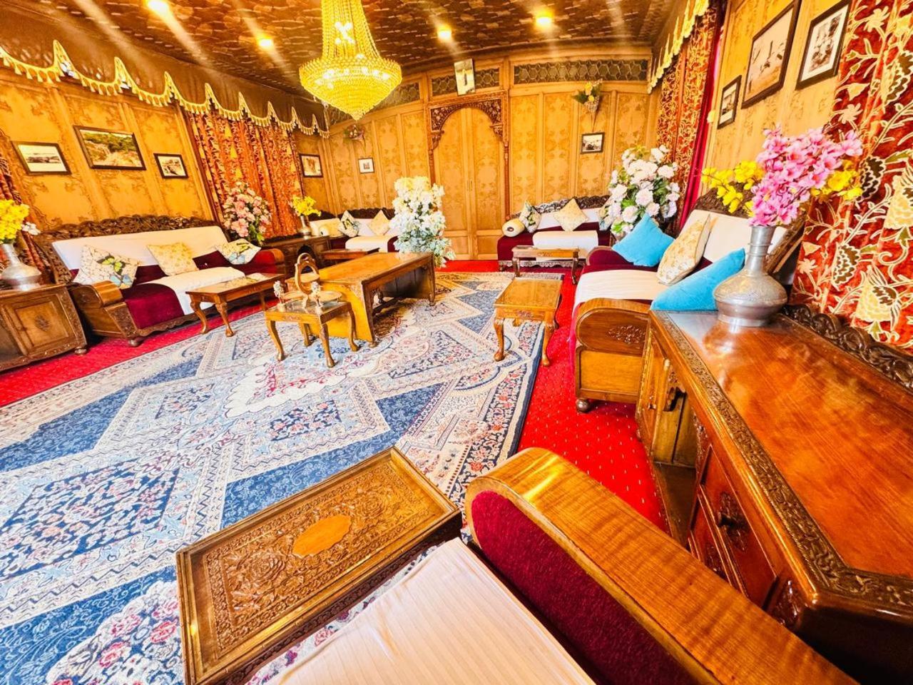 Srīnagar Crown Of India Group Of Houseboats酒店 外观 照片