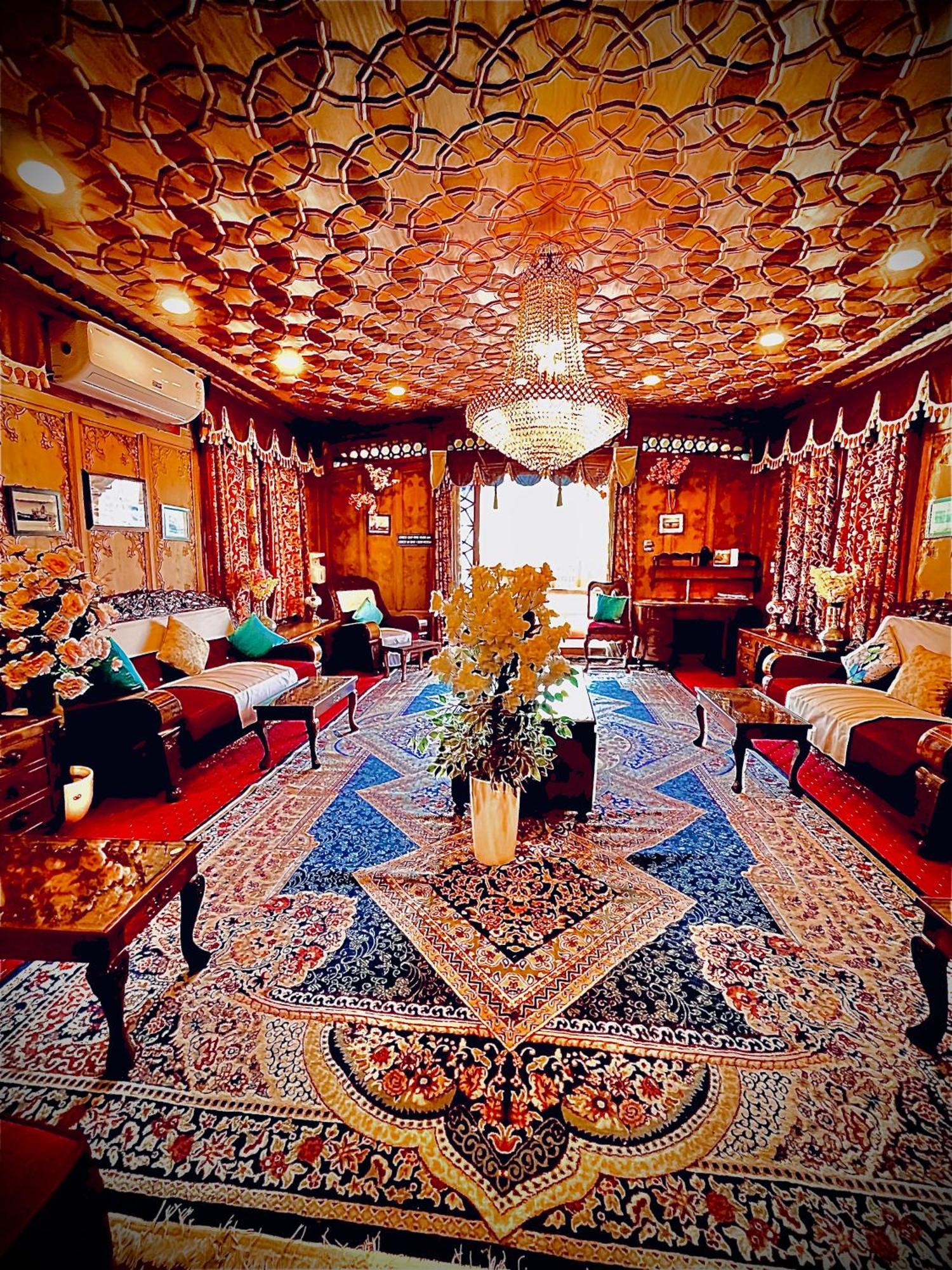 Srīnagar Crown Of India Group Of Houseboats酒店 外观 照片